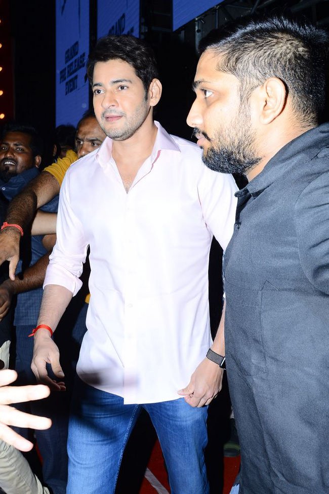 Maharshi-Movie-Pre-Release-Event